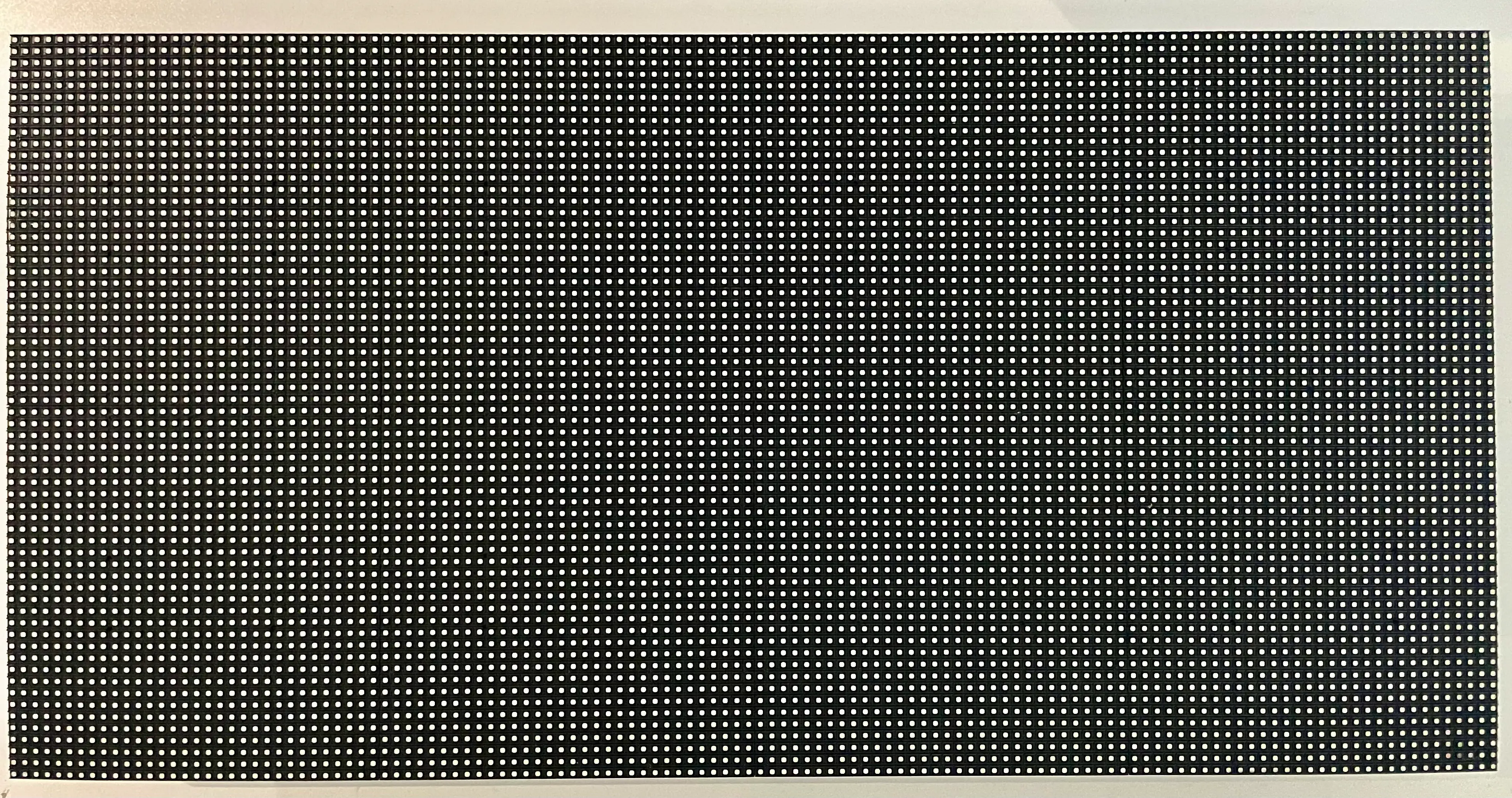 Pantalla LED para exteriores, Gabienete de aluminio, IP66, Peso 10,85Kg.